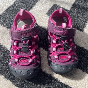Kamik Kids Crab Water Shoe Toddler 1-4 Years Size 8 Toddler Black/Purple/Pink